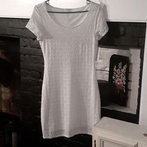 Isaac Mizrahi White Eyelet Dress